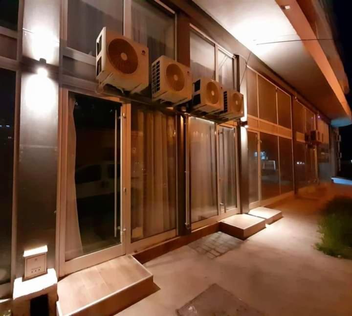 Limone Apartmani Nisz Zewnętrze zdjęcie